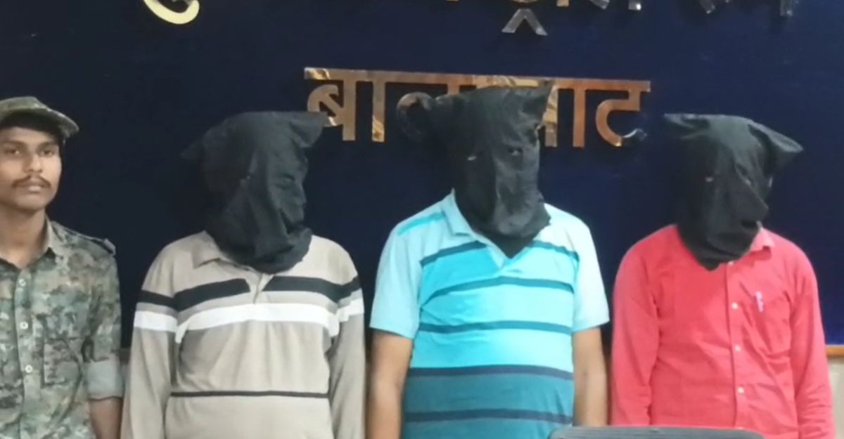 बंधक बनाकर डकैती के 5 आरोपी गिरफ्तारः मोबाइल टॉवर लगाने के नाम पर दिनदहाड़े डाली थी डकैती, आरोपियों के तार महाराष्ट्र, झारखंड, बिहार से जुड़े