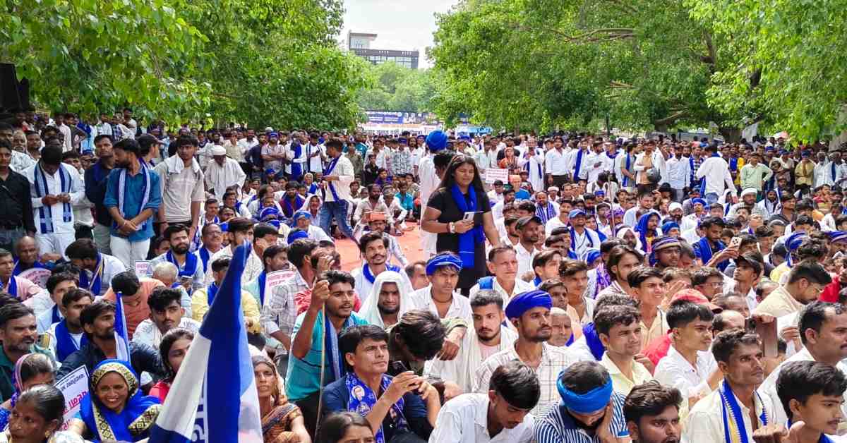 लखनऊ में चंद्रशेखर आजाद का शक्ति प्रदर्शन, ‘बैलेट पेपर लाओ, लोकतंत्र बचाओ’ के नारे से गरमाई सियासत