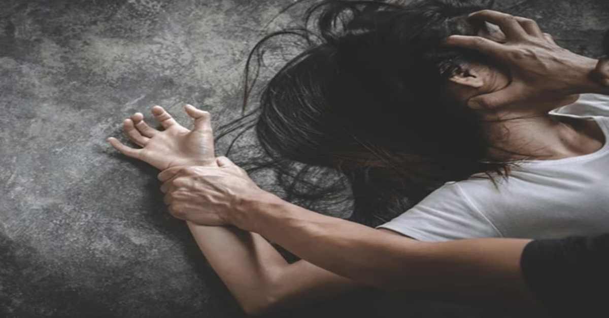 खाकी पर दागः क्राइम ब्रांच के इंस्पेक्टर पर रेप का केस दर्ज, कई महीनों तक नोचा बदन, जानिए हैवानियत की पूरी स्टोरी