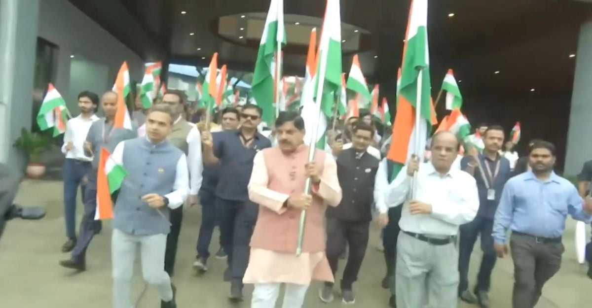 ‘तिरंगा यात्रा’ पर सियासी संग्रामः कांग्रेस बोली-‘इवेंट मैनेजमेंट’, बीजेपी का तंज- ‘यह पाकिस्तान की भाषा’