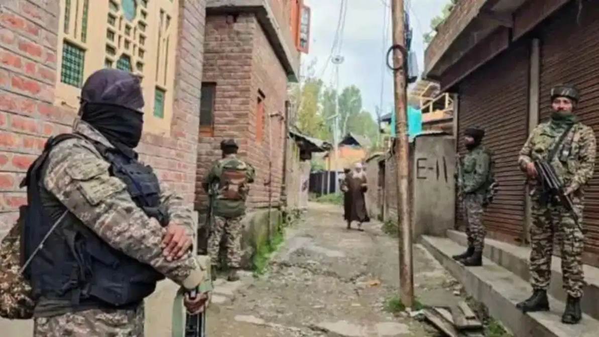 जम्मू कश्मीर पुलिस ने सोपोर में 26 ठिकानों पर चलाया तलाशी अभियान, UAPA के तहत एक्शन