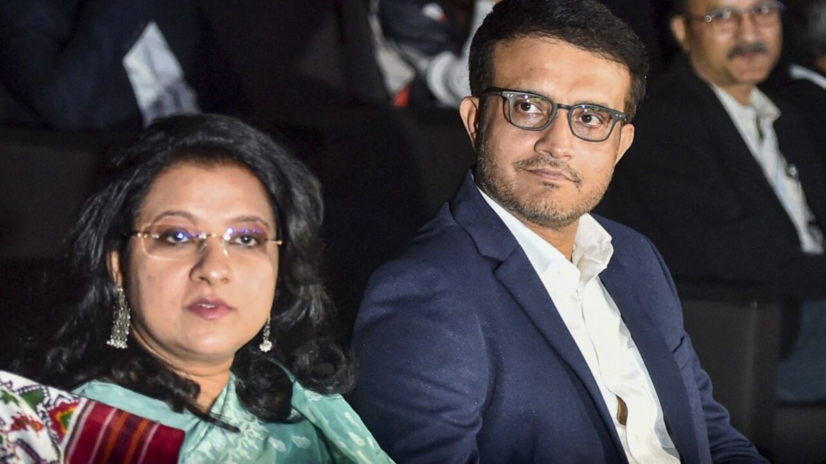 सौरव गांगुली और उनकी पत्नी को जान से मारने की मिली धमकी, निजी सचिव ने दर्ज कराई शिकायत