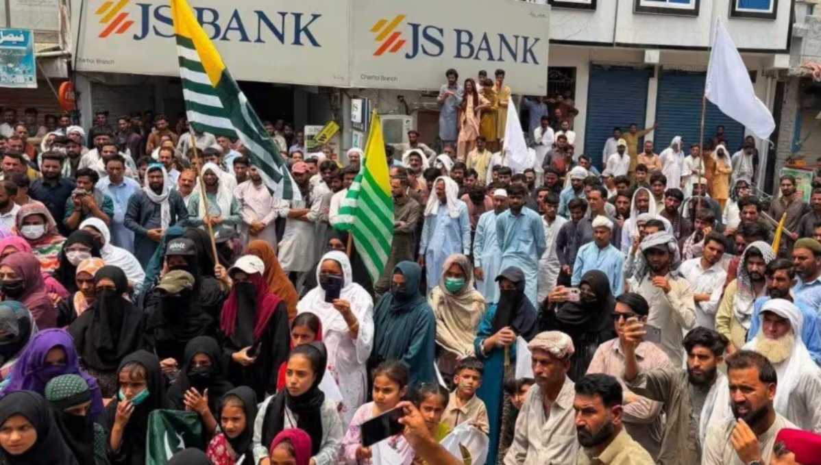 PoK के प्रदर्शन में ब्रिटिश नागरिक से ब्रिटिश नागरिक की मौत, दूसरा नागरिक को PAK ने जेल में किया बंद