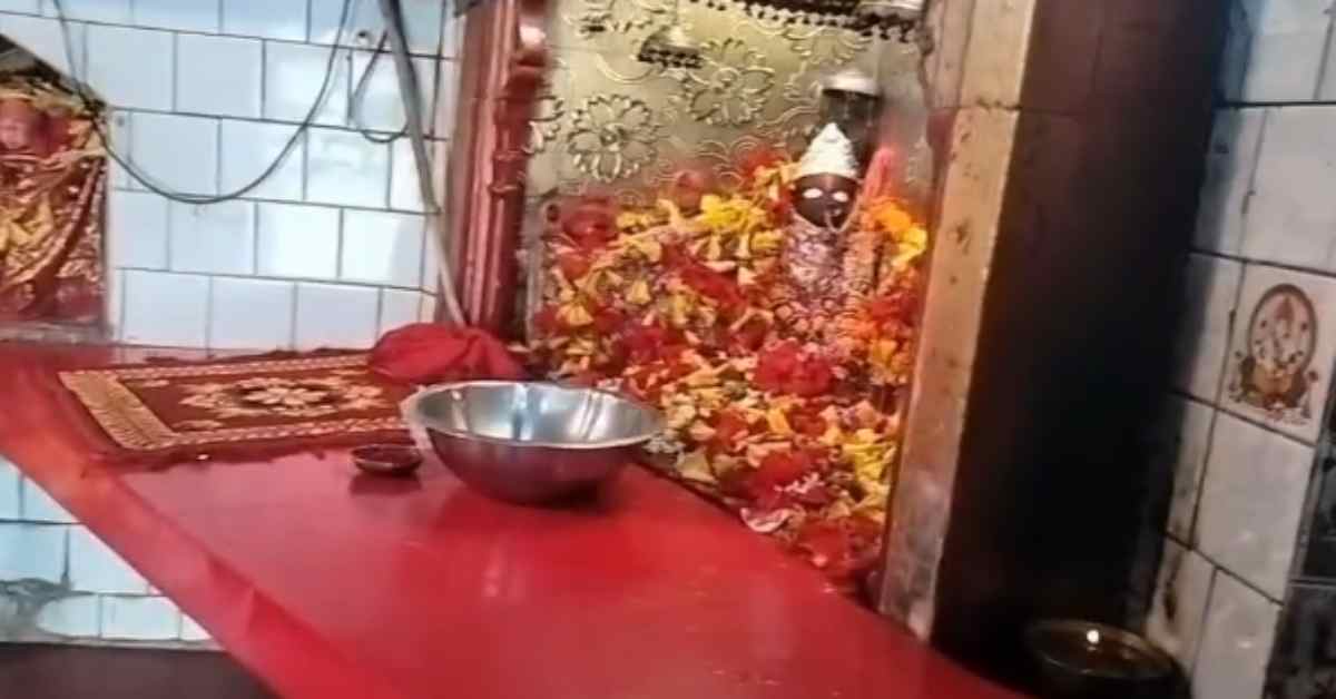 ‘खतरे’ में देवी-देवता! राम मंदिर के बाद अब संकटा देवी मंदिर में बड़ी चोरी, दान पात्र और 60-70 लाख के घंटे हुए पार