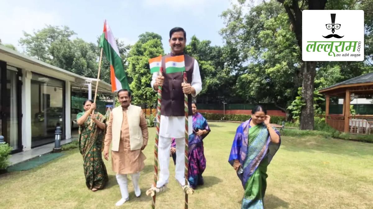 दिल्ली में छत्तीसगढ़ के सांसदों संग केंद्रीय राज्य मंत्री तोखन साहू ने मनाया हरेली तिहार, गेड़ी चढ़कर याद किया बचपन, सोशल मीडिया पर साझा की तस्वीरें