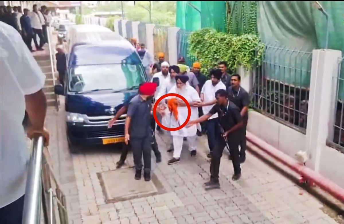 BREAKING : पंजाब के पूर्व सीएम सुखबीर सिंह बादल पर जानलेवा हमला, अस्पताल में भर्ती