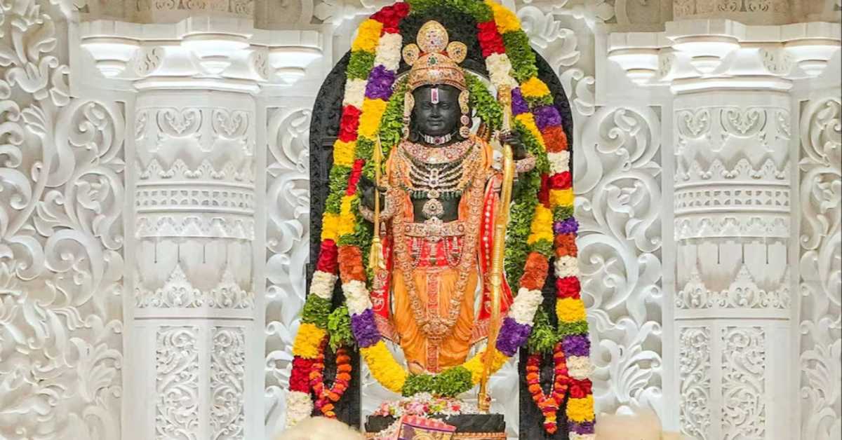 ज्ञान, त्याग और पवित्रता का ‘पीला रंग’: अब एक ही रंग में दिखेंगे रामलला के सभी अर्चक, जानिए कबसे लागू होगा नया ड्रेस कोड