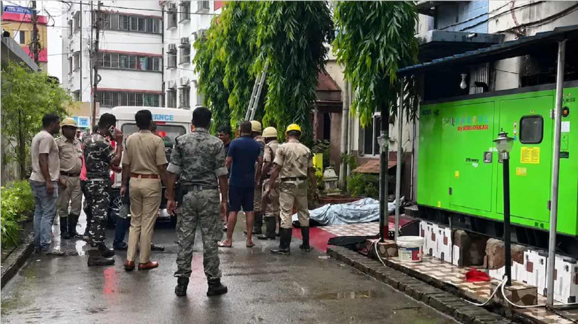 तारापीठ के होटल में आग से मरने वालों की संख्या बढ़कर हुई 9, हादसे के बाद से फरार मालिक हुआ गिरफ्तार