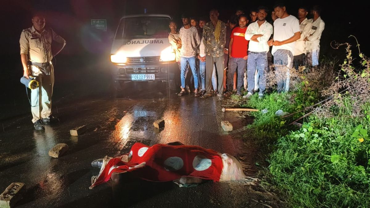 CG Crime News: सड़क पर धारदार हथियार से हमला कर बुजुर्ग की हत्या, दूध देने जाते समय हुई वारदात, हत्यारे की तलाश में जुटी पुलिस
