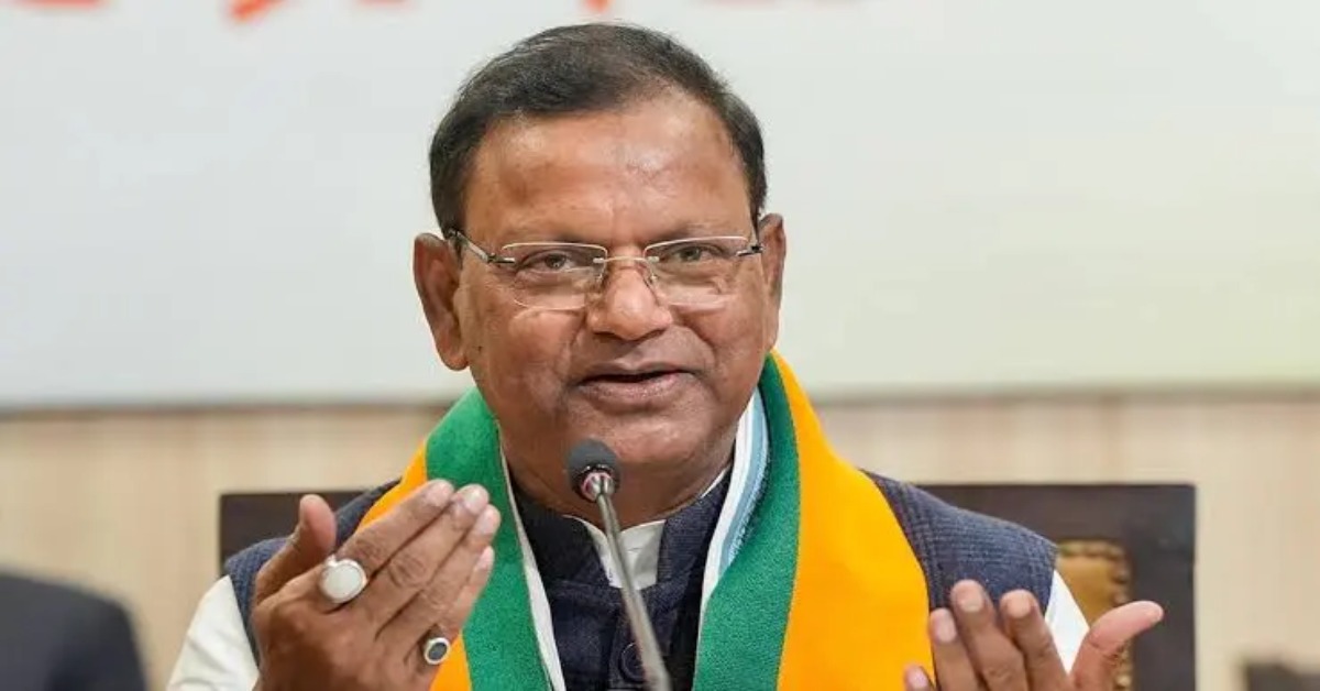 सपा में ‘जिताऊ चेहरों’ का अकाल! पंकज चौधरी का सपा पर तंज- अब कौन बचाएगा साइकिल?