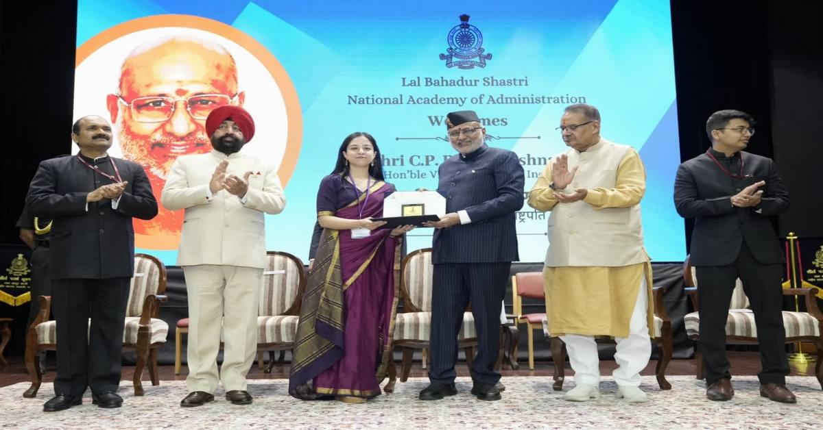 LBSNAA में IAS ट्रेनिंग पूरी, उपराष्ट्रपति बोले—अंतिम व्यक्ति तक पहुंचे विकास का लाभ