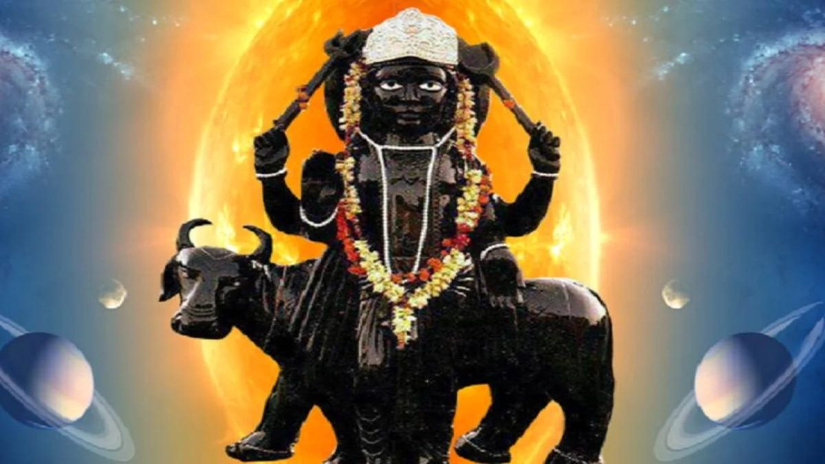 अगर चल रही है साढ़ेसाती, ढैय्या या शनि की महादशा, पहले सुधारें अपना यह काम …