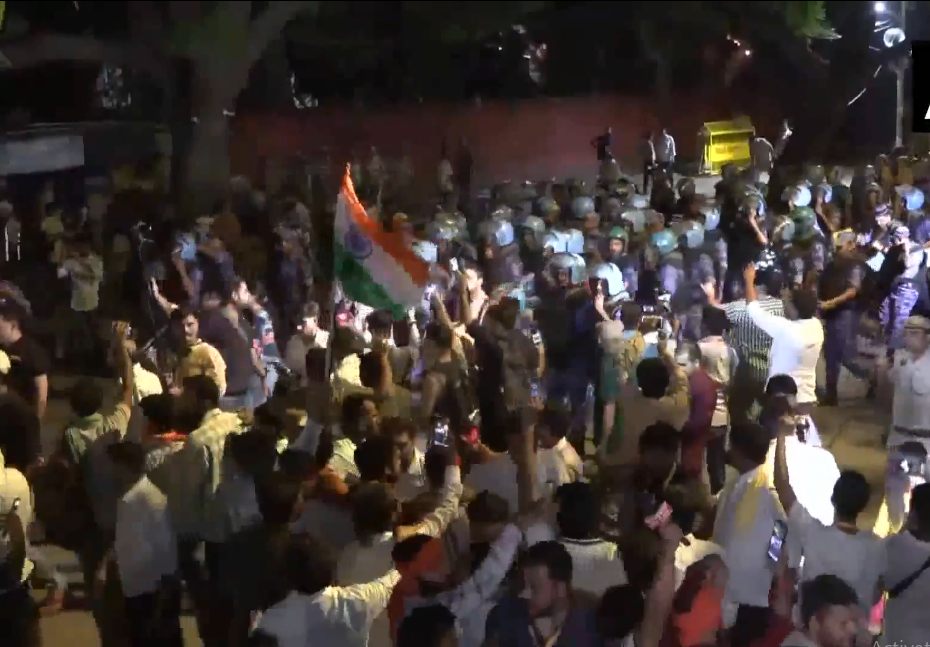 UGC-आरक्षण के खिलाफ प्रदर्शन, जंतर-मंतर पर RAF का एक्शन शुरू ; सवर्ण समाज के लोगों को हिरासत में लिया