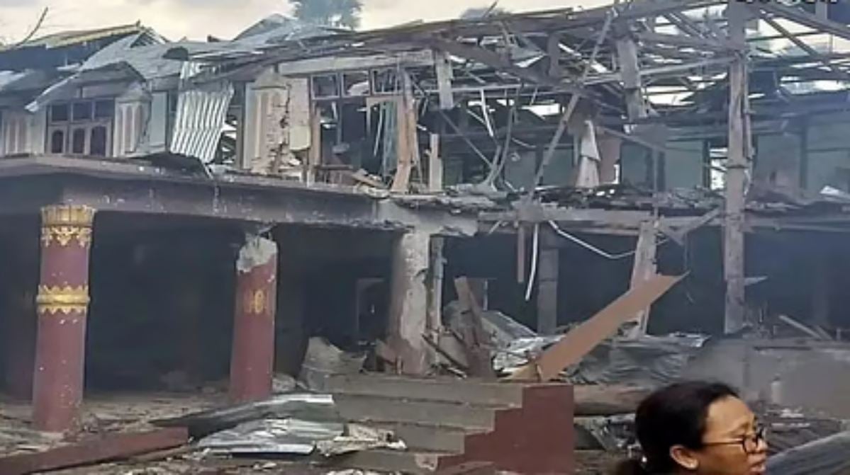 म्यांमार में बौद्ध मठ पर ध्यान लगा रहे लोगों पर सेना का एयर स्ट्राइक, 14 लोगों की मौत; 20 घायल