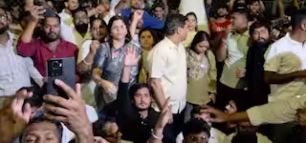राहुल गांधी के पुणे में कार्यक्रम से पहले दो गुट भिड़े, ABVP-NSUI कार्यकर्ताओं के बीच हिंसक झड़प