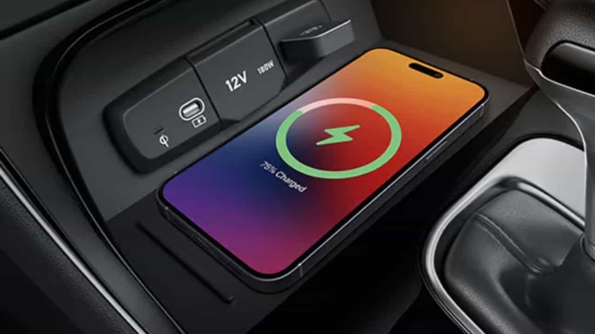 कार में कैसे होता है Smartphone का वायरलेस चार्जिंग, जानिए इस कमाल की Technology का पूरा गणित