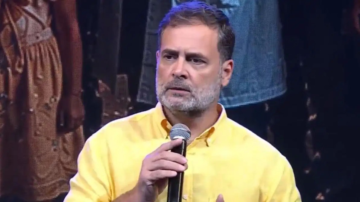 ‘मुझे बुलाओ, धरने पर बैठूंगा’, पुणे में आदिवासी छात्रों की समस्याओं पर राहुल गांधी ने किया वादा