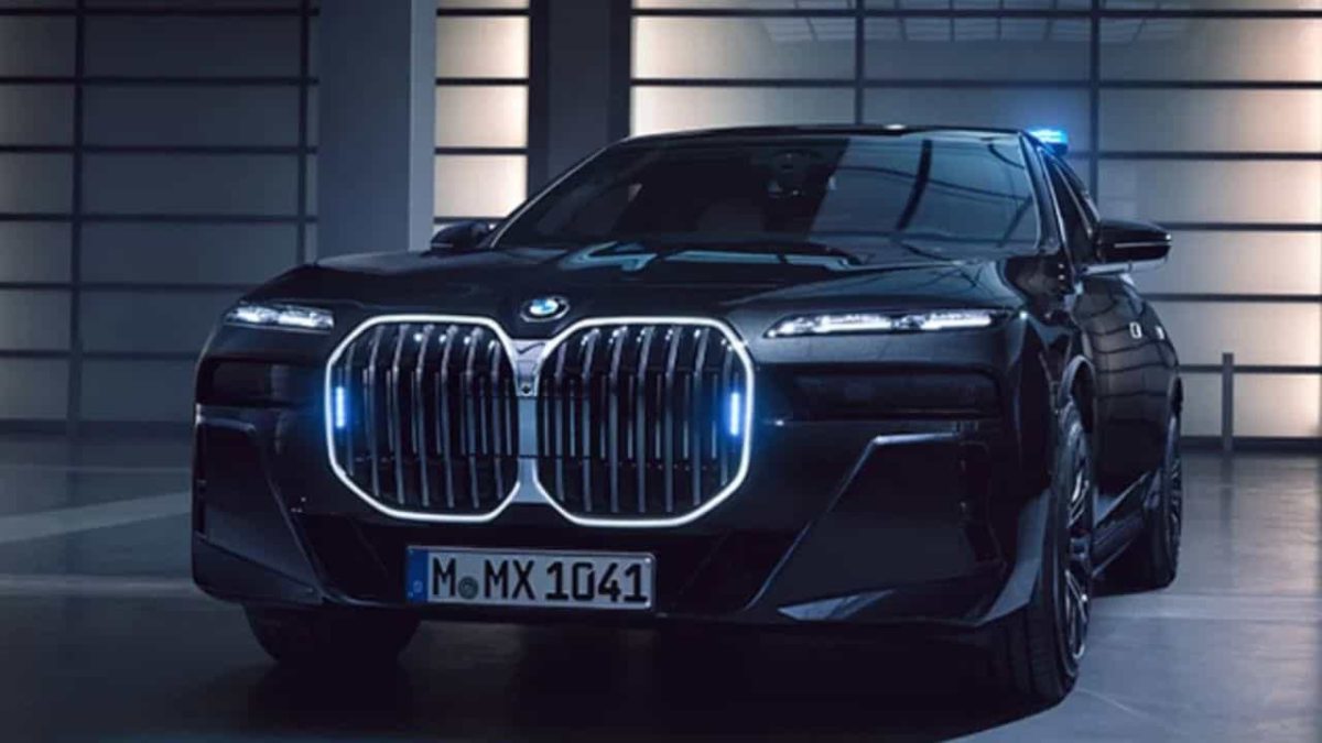 BMW India Growth Strategy 2030 : लग्जरी कार बाजार में बड़ा दांव, 30,000 Units का महत्वाकांक्षी लक्ष्य