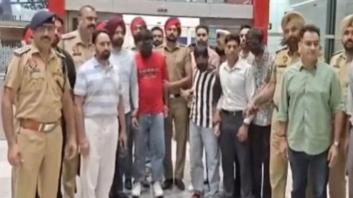 मलेशिया से भारत डिपोर्ट किये गए तीन भगौड़े गैंगस्टर, अमित शाह बोले- बंबीहा गैंग से जुड़ें