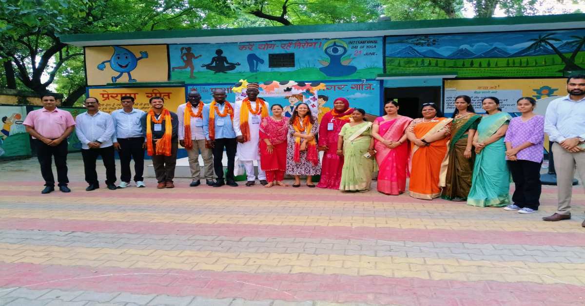 UP की नीति का विदेशों में डंकाः योगी सरकार के निपुण मॉडल को समझने गाजियाबाद पहुंचे 5 देशों के प्रतिनिधि, अधिकारियों के साथ संवाद