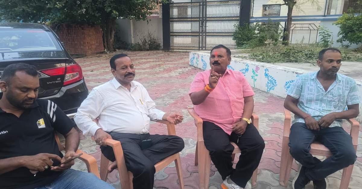 गाली देकर गलती कर दी! महंत राजू दास के विवादित बोल पर भड़का निषाद समाज, माफी न मांगने पर दे डाली कड़ी चेतावनी
