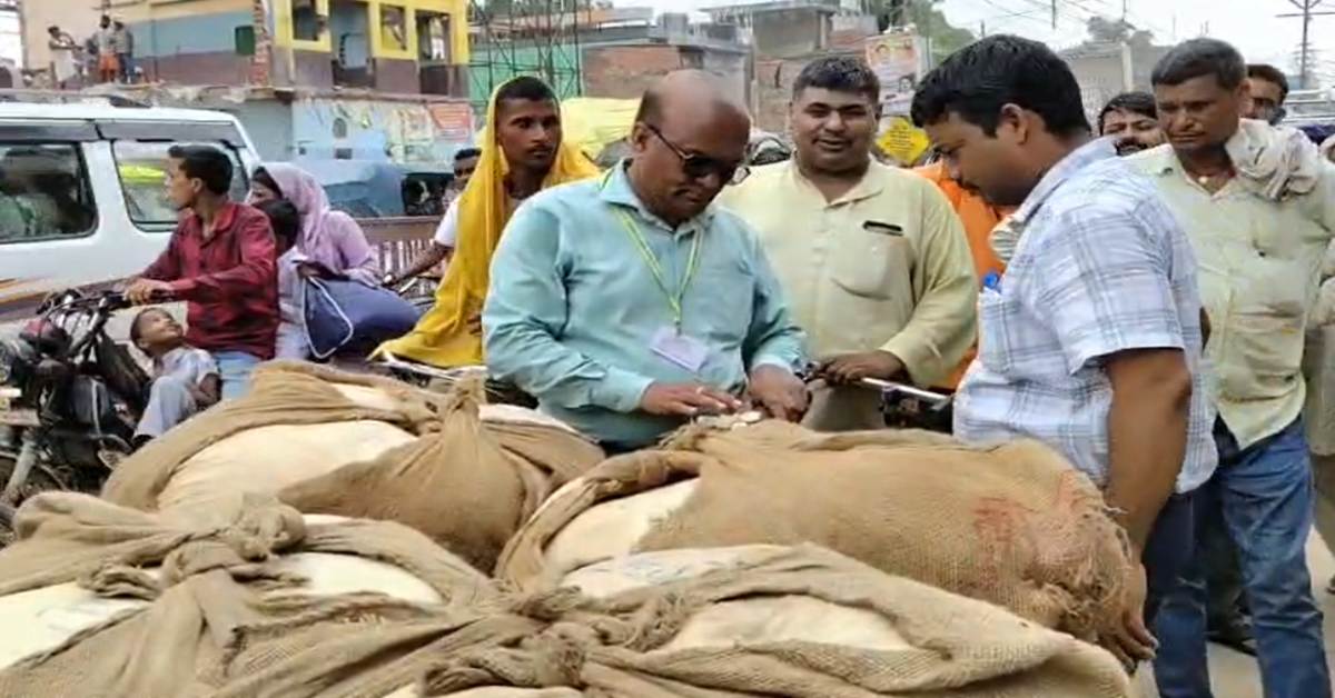 रक्षाबंधन की मिठास में मिलावट का ‘खेल’! मंडी में खोये की जांच, मिठाइयों में ज्यादा रंग पर शिकंजा