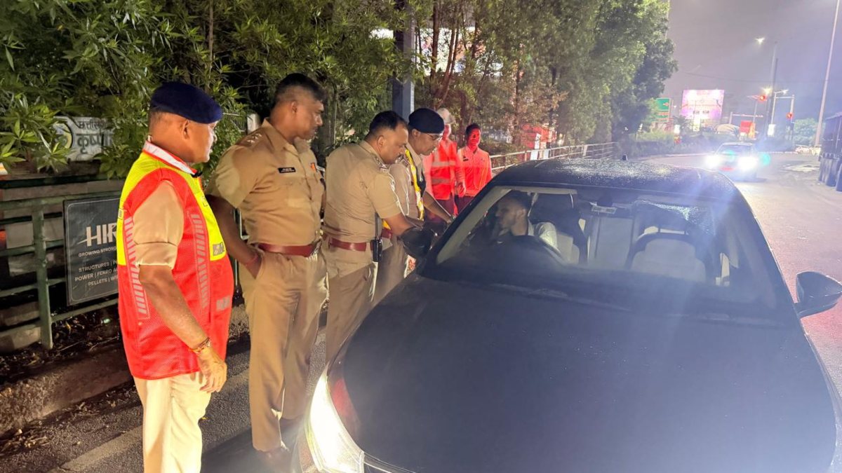 ड्रिंक एंड ड्राइव पर रायपुर ट्रैफिक पुलिस की सख्ती, नशे में मिले 51 वाहन चालक, अब तक 3,957 मामलों में हुई कार्रवाई