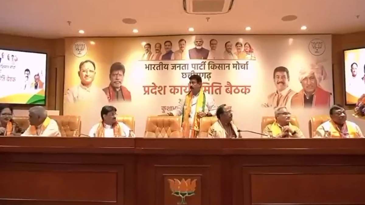 किसानों से सीधा संवाद बढ़ाएगी भाजपा, हर बूथ पर बनेंगे 10 किसान मितान, केंद्रीय राज्यमंत्री तोखन साहू बोले- हर वादे पूरे कर रही सरकार