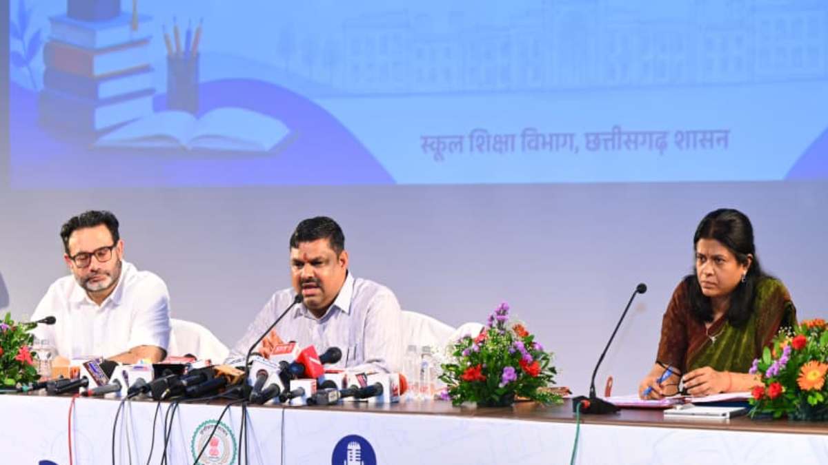 शिक्षा विभाग की प्रेस वार्ता : मंत्री गजेंद्र यादव ने कहा –  चरणबद्ध तरीके से होगी 5000 शिक्षकों की भर्ती, 453 स्कूलों में युक्तियुक्तकरण से दूर हुई शिक्षकों की कमी