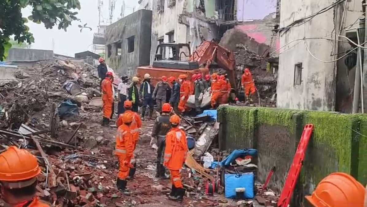 मुंबई के जर्जर बिल्डिंग ‘कोहिनूर’ पर चलेगा बुल्डोजर, 10 की मौत के बाद जागी सरकार, मालिक-ठेकेदार पर FIR