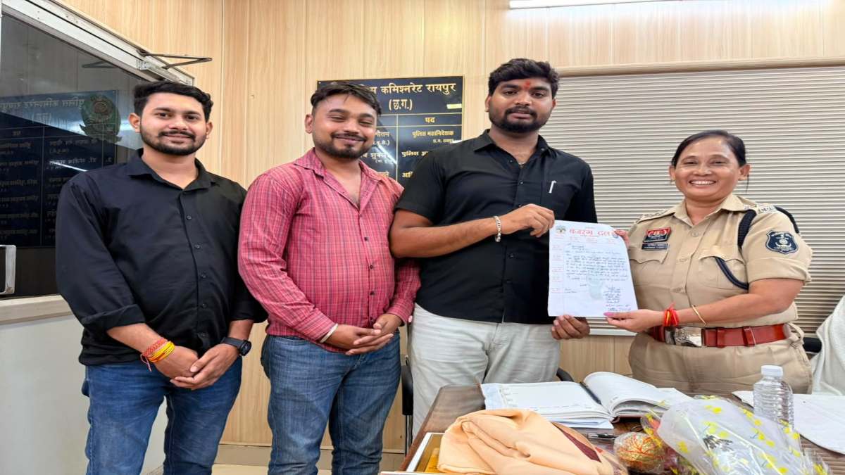 घर में धर्मांतरण कराने का आरोप, बजरंग दल ने किया विरोध, पुलिस से की कार्रवाई की मांग