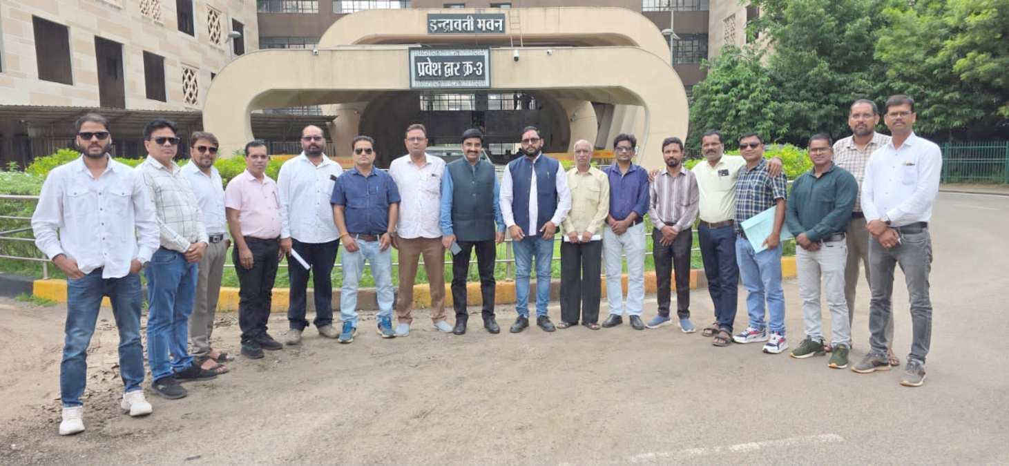 सेवा सुरक्षा के लिए शिक्षक संगठन एकजुट, सरकार को चरणबद्ध आंदोलन की दी चेतावनी