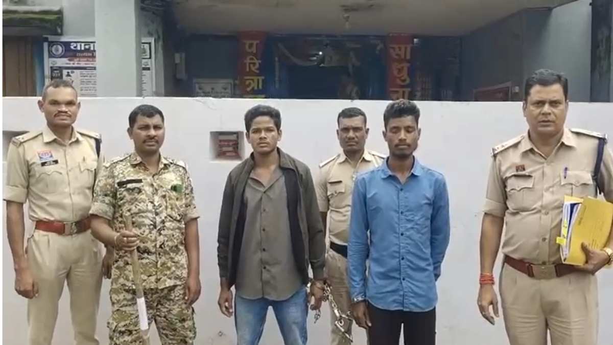 आंखों में मिर्ची पाउडर डालकर डंडों से पीटा, युवक की हालत गंभीर, दो आरोपी गिरफ्तार