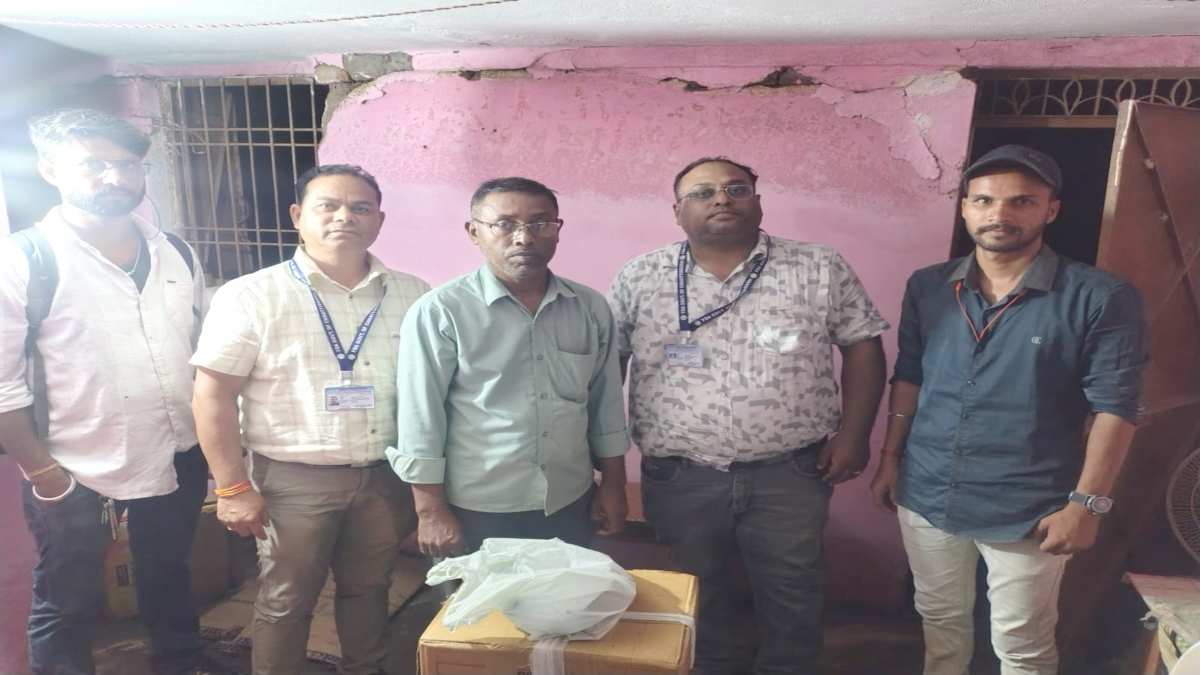 CG News : झोलाछाप डॉक्टर के ठिकाने पर छापा, 36 प्रकार की एलोपैथिक दवाइयां जब्त