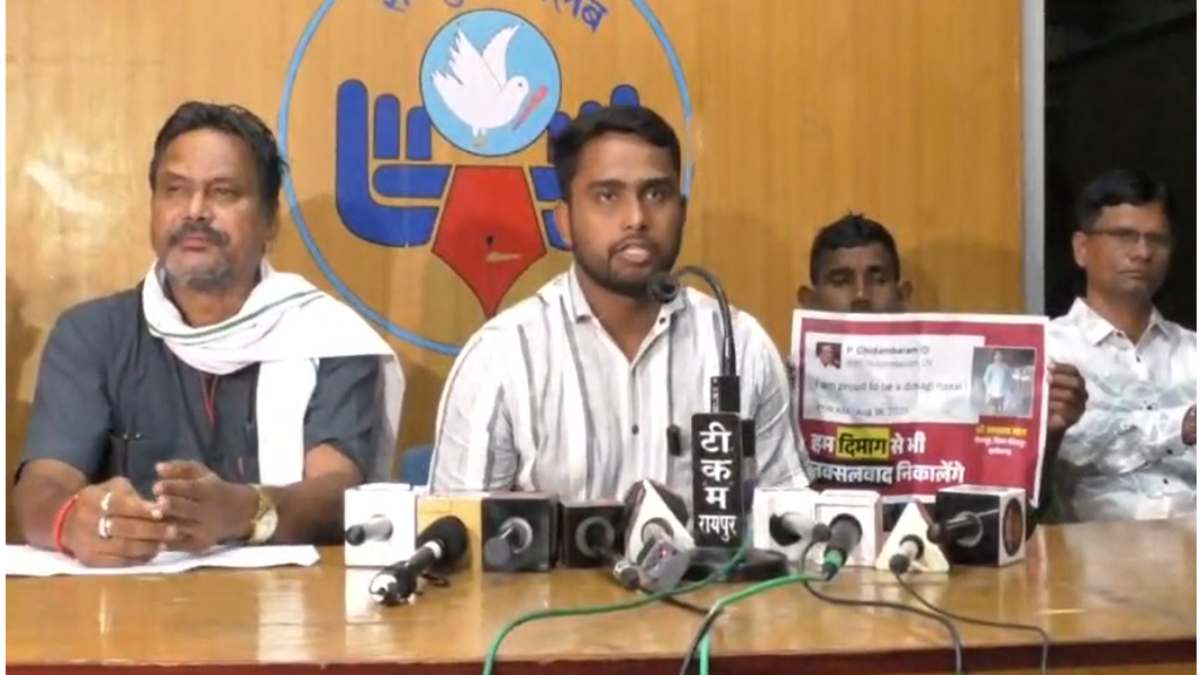 पूर्व केंद्रीय गृहमंत्री के बयान पर बस्तर शांति समिति ने जताई आपत्ति, माफी नहीं मांगने पर दिल्ली में प्रदर्शन की दी चेतावनी