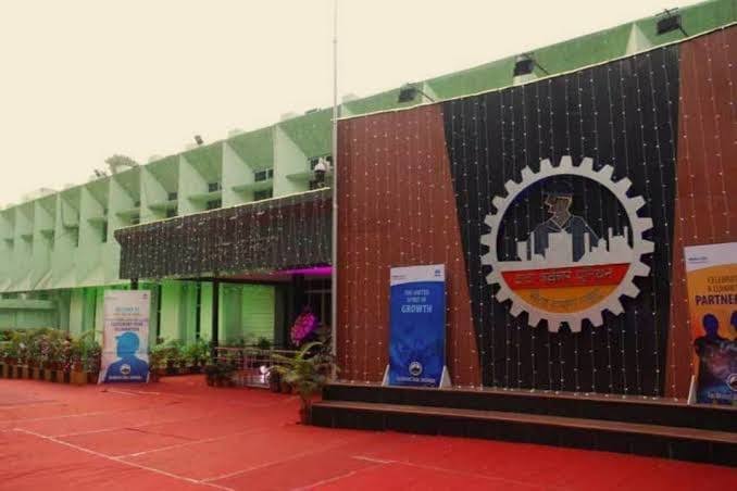Tata Workers Union Meeting: ग्रेड रिवीजन पर बवाल, पदाधिकारियों में तीखी बहस के बाद धक्का-मुक्की
