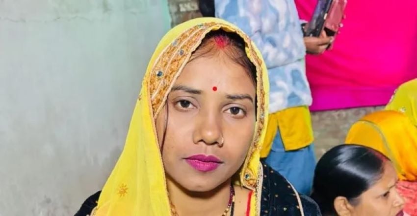 कानपुर में दिल दहला देने वाला कांड: फंदे से झूलने से पहले महिला छोड़ गई 3 पेज की ‘चिट्ठी’, बिलखते बच्चों ने बयां किया पिता का सच!