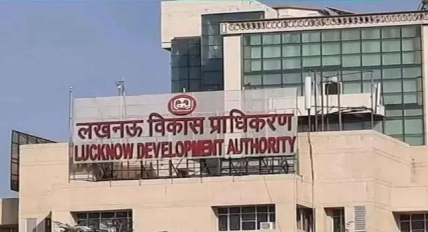 BREAKING: LDA घूसकांड में बड़ा एक्शन! 11 इंजीनियरों और 1 PCS अफसर के खिलाफ विजिलेंस जांच शुरू