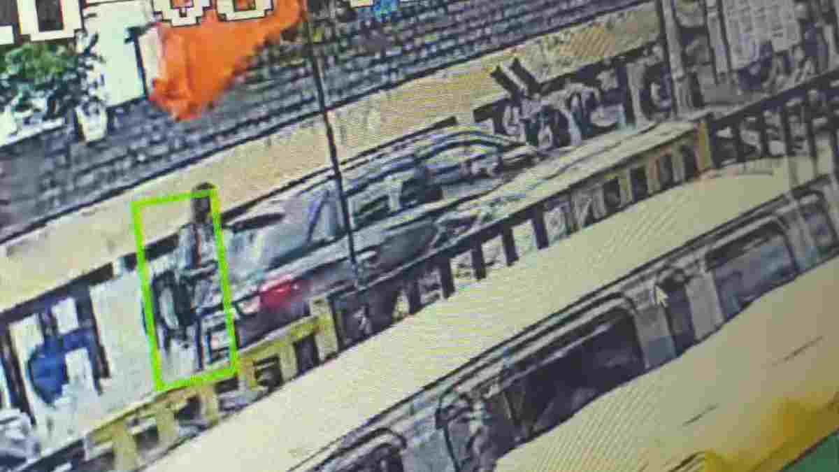 3 मिनट में 3 लाख का खेल: महाकाल के दोबारा दर्शन श्रद्धालु को पड़े भारी, शातिरों ने इस तरह पार किया लाखों का सामान