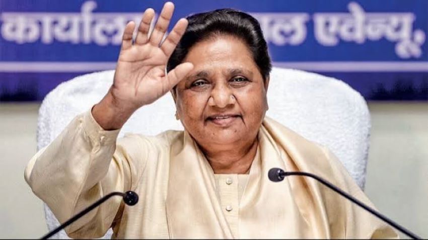 ‘रेवड़ी बांटने वालों से रहे होशियार’: मायावती के इस बयान से सियासी गलियारों में मची खलबली