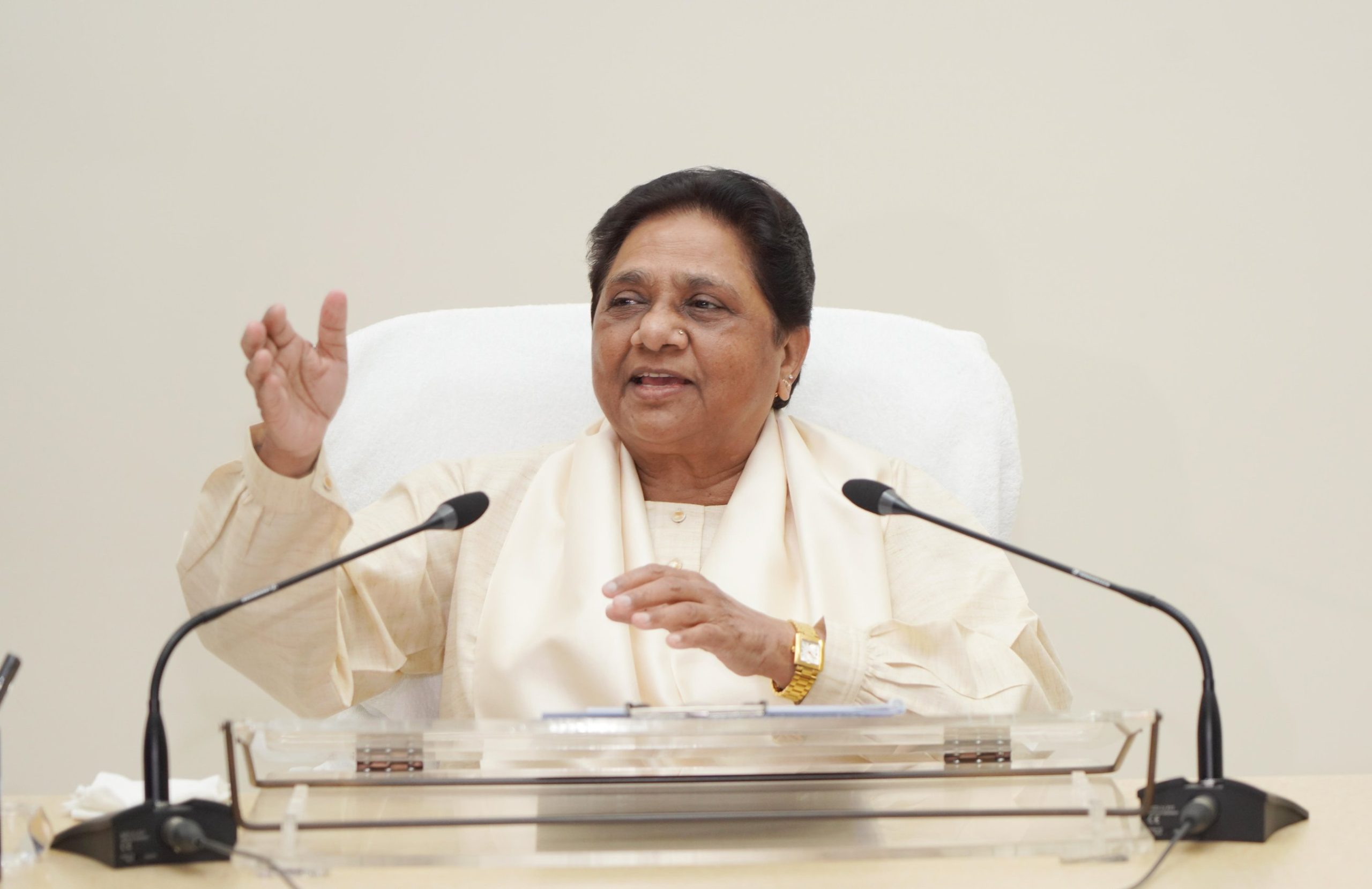 मायावती का बड़ा एक्शन: पूर्व सांसद अशोक सिद्धार्थ और रंधीर सिंह बेनीवाल बसपा से निष्कासित