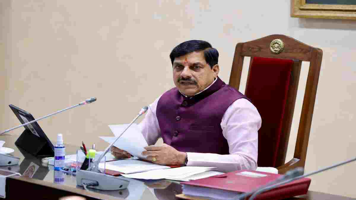 MP Cabinet Meeting: 10,630 करोड़ के प्रस्तावों को मिली हरी झंडी, धनवंतरी स्वास्थ्य विश्वविद्यालय के लिए 244 पदों को स्वीकृति