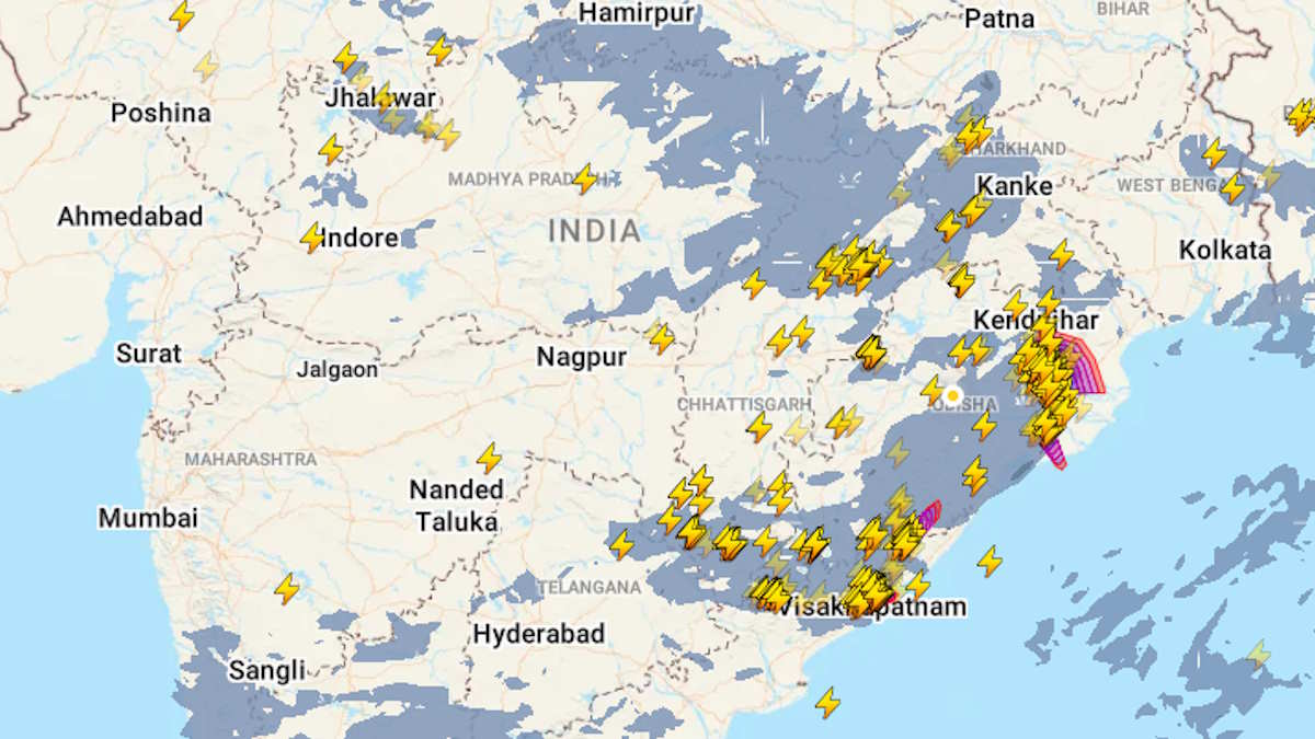 ओडिशा में फिर सक्रिय हुआ मानसून: केन्दुझर-मयूरभंज के लिए येलो वार्निंग, भुवनेश्वर में भारी बारिश से जलभराव
