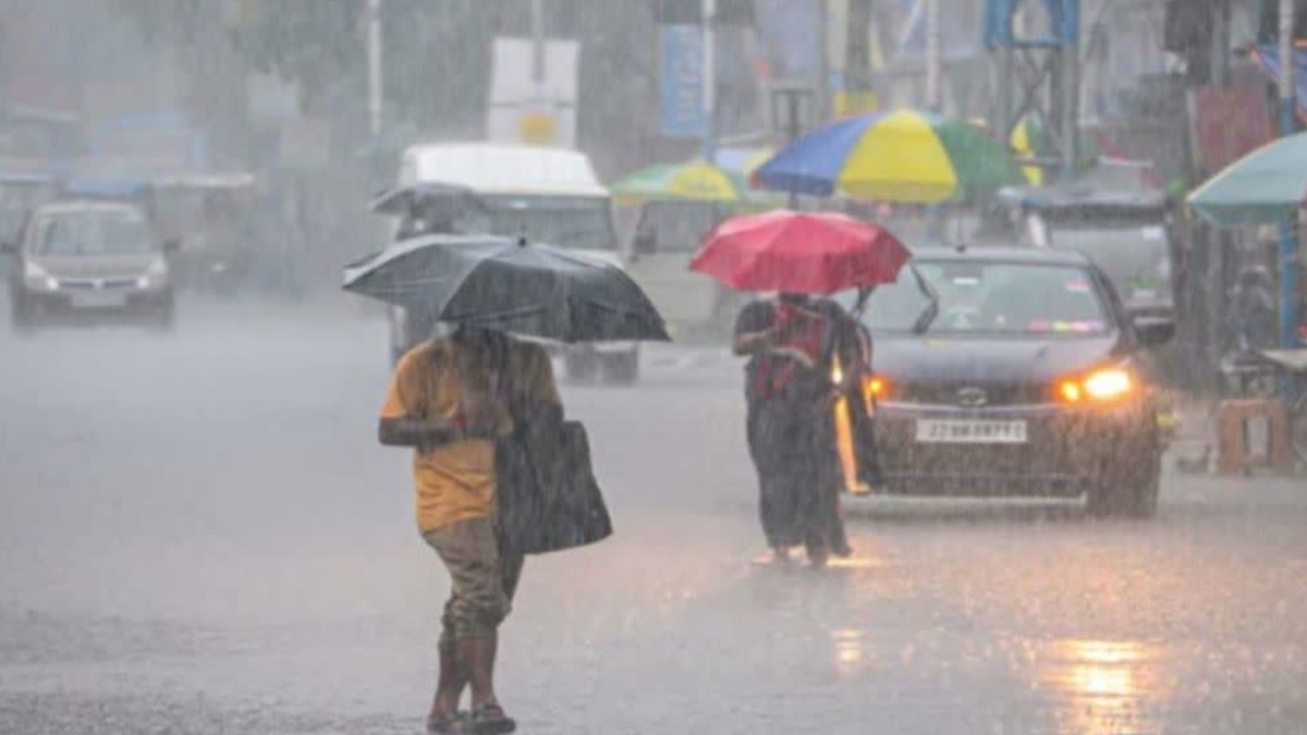 ओडिशा में कम दबाव के क्षेत्र से बारिश का तांडव: 4 जिलों में रेड अलर्ट, अगले 4 दिनों तक भारी बारिश की चेतावनी