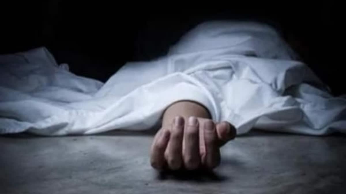 चंद सेकेंड्स और सब खत्म! ‘बेटी को बचा लूं बस…’ और फिर ट्रैक पर पसर गया सन्नाटा, प्रयागराज में रूह कंपा देने वाला हादसा