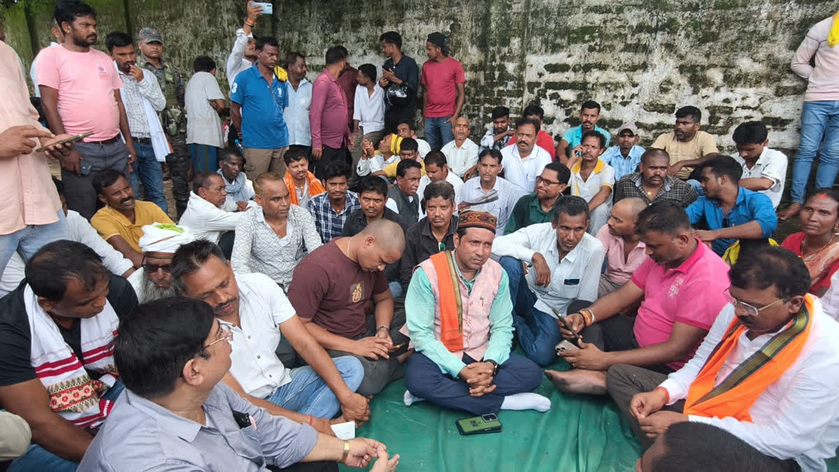 टरबाइन ब्लास्ट के बाद उबला रामगढ़ : 3 इंजीनियरों की मौत से आक्रोश, विधायक धरने पर बैठे, सड़क जाम