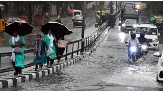 Heavy Rain in Ranchi : डेढ़ घंटे की बारिश में डूबा रांची, सड़कें बनीं तालाब; घरों और दुकानों में घुसा पानी