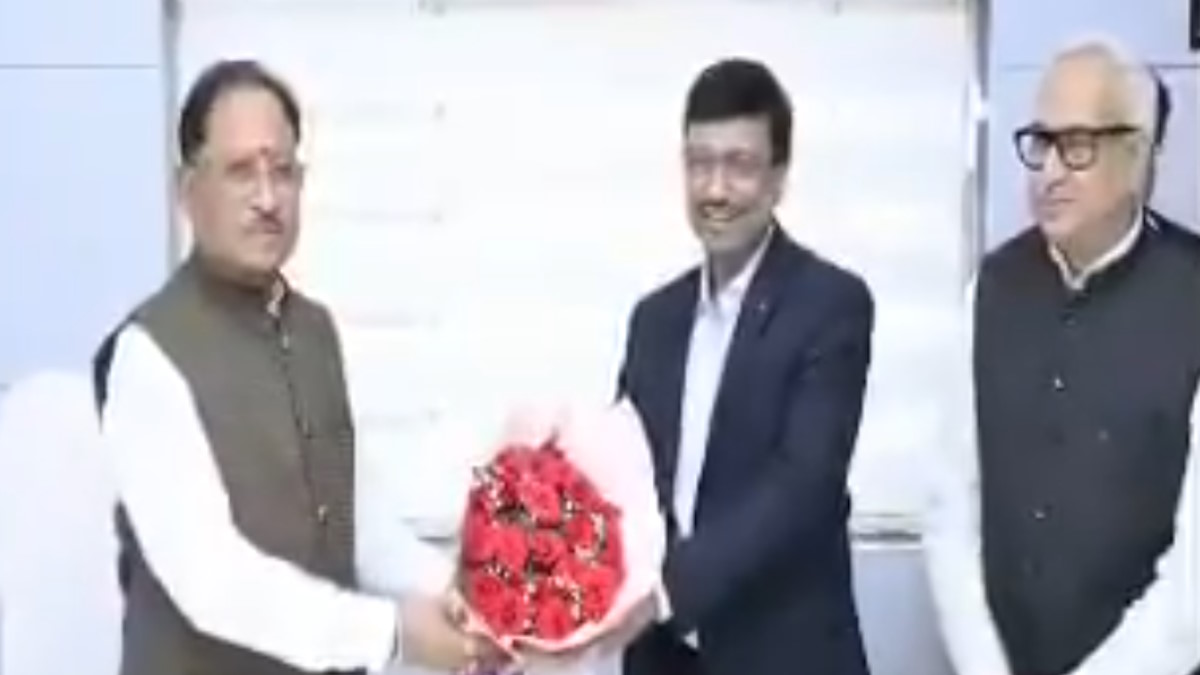 मुख्यमंत्री साय से मिले सेल के सीएमडी पंडा, भिलाई स्टील प्लांट के विस्तार के लिए मांगा सहयोग…