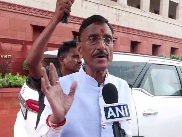 नेपाल में तबाही पर रक्षा राज्य मंत्री संजय सेठ चिंतित, बोले- भारतीयों की सुरक्षित वापसी के लिए सरकार पूरी तरह सक्रिय