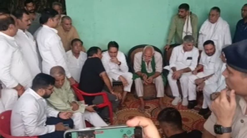 ‘अपराधियों की खैर नहीं!’ शामली में अंकित बालियान के घर पहुंचे जयंत चौधरी ने अफसरों को दिए सख्त कार्रवाई के निर्देश